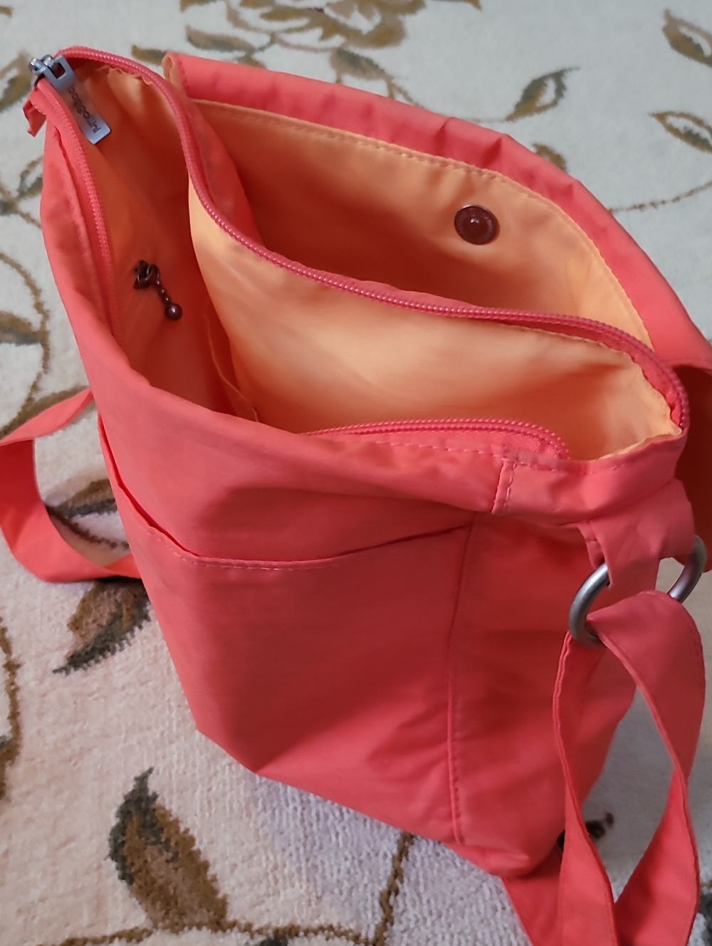 Baggallini Crossbody Bag in Melon/Sunset medium-sized, water-resistant - Picture 7 of 16